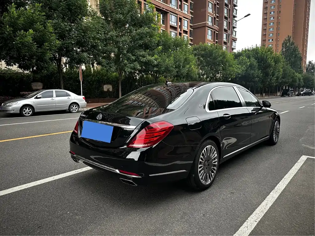 Maybach S-Class S 400 4 MATIC