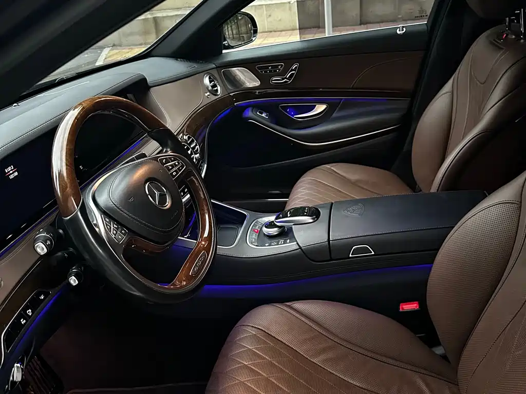 Maybach S-Class S 400 4 MATIC