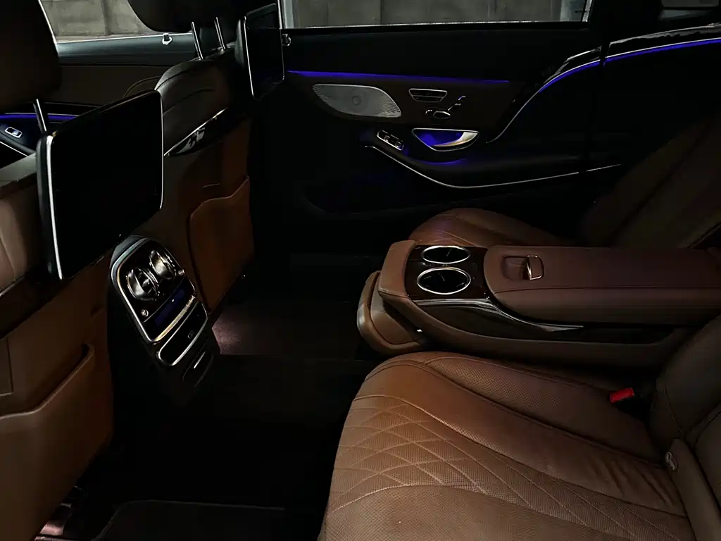 Maybach S-Class S 400 4 MATIC