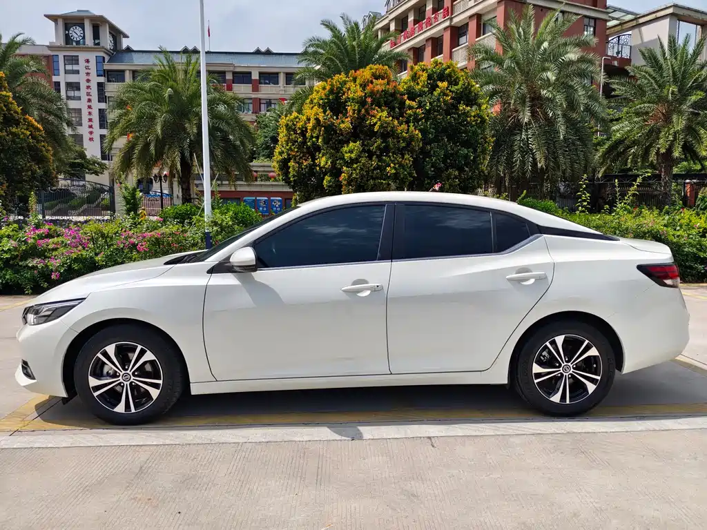 Sylphy 1.6 L XL CVT Joy
