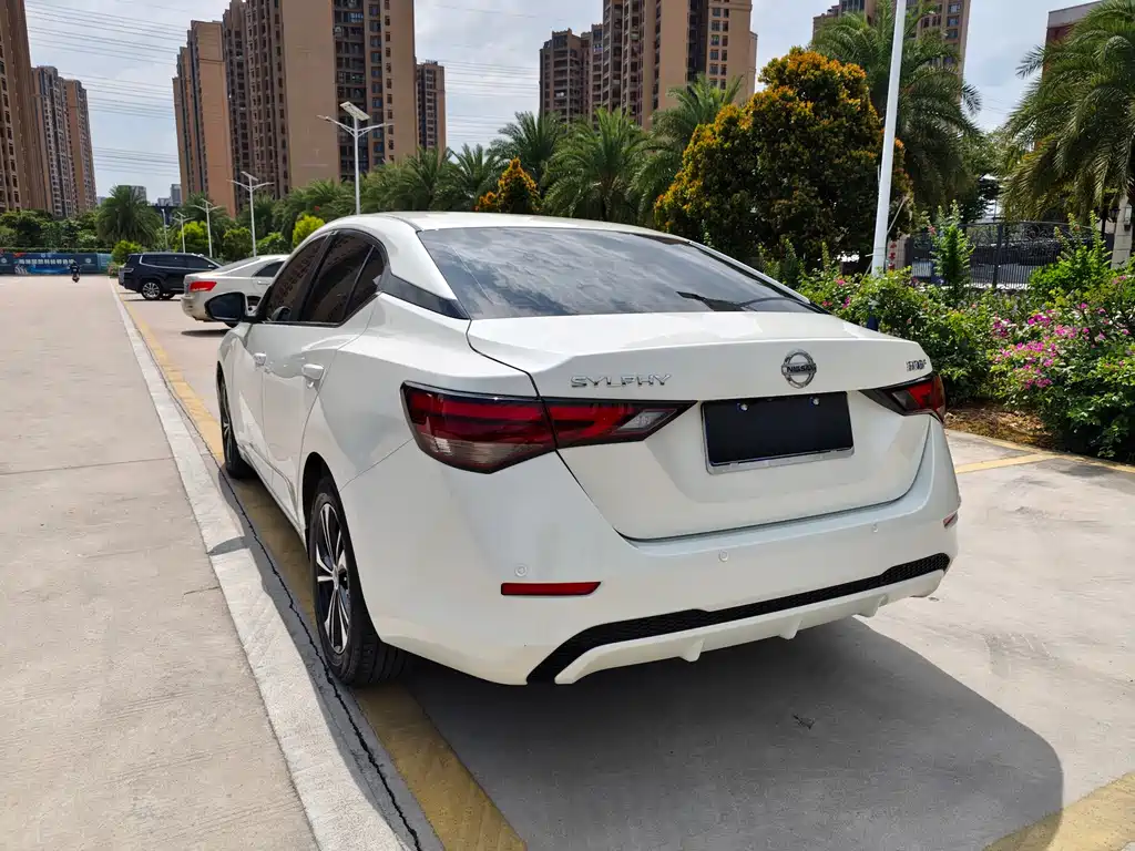 Sylphy 1.6 L XL CVT Joy