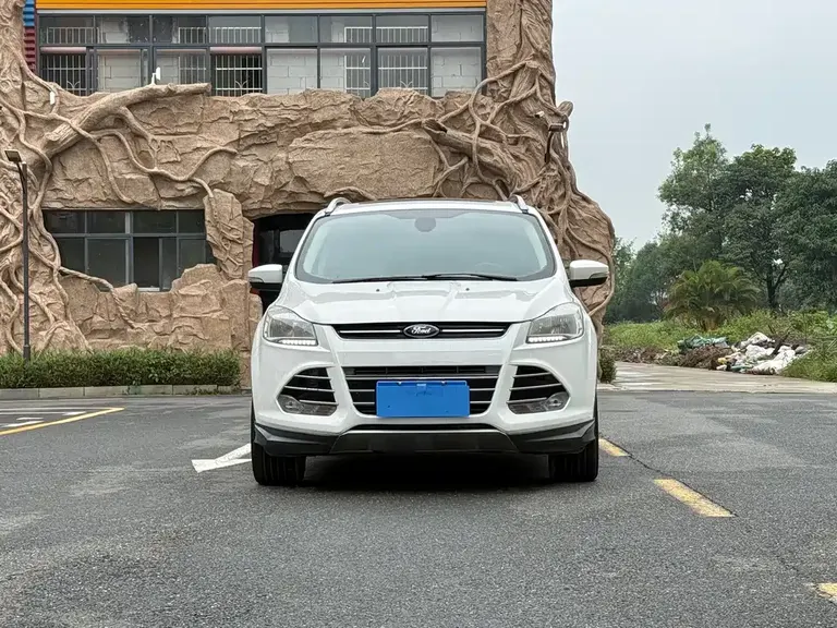 Ford Kuga 1.5 L GTDi 2 WD Style