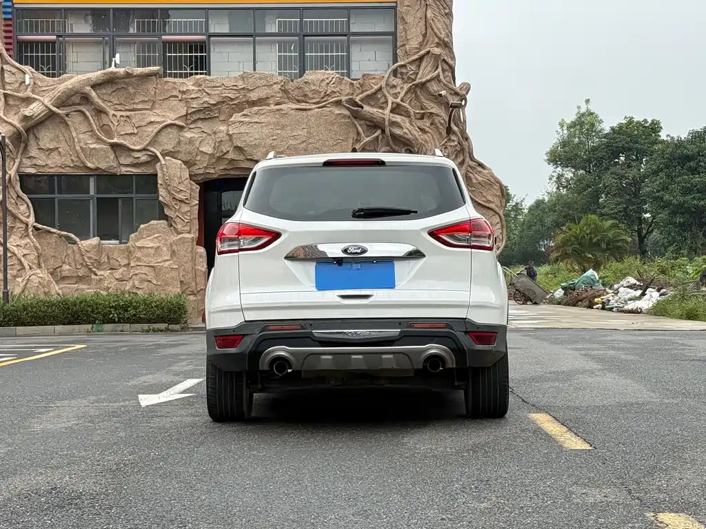 Kuga 1.5 L GTDi 2 WD Style