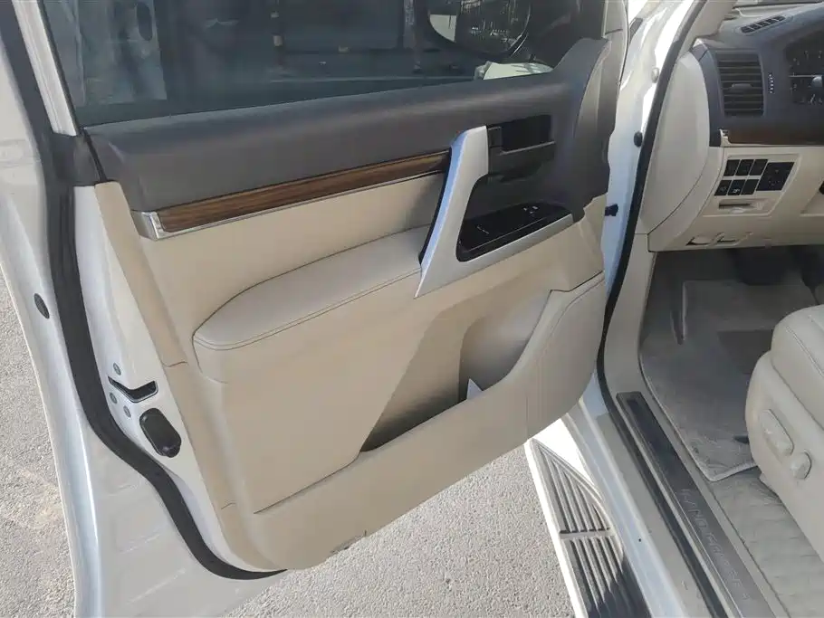 Land Cruiser (Import) 4.0 L Middle East
