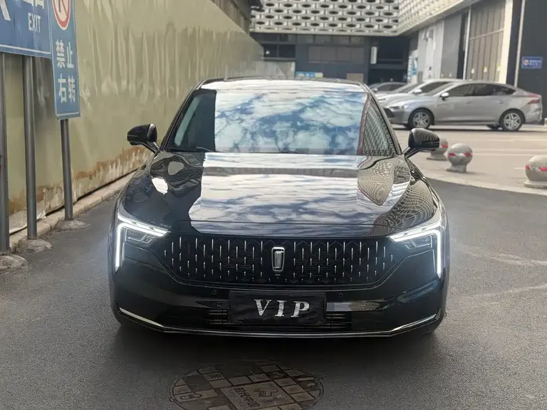 Besturn B70 3 rd Gen 1.5 T Auto Pleasure 70 Anniversary