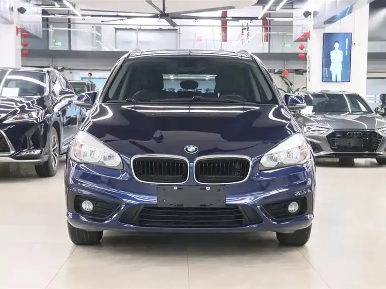 BMW 2 Series Active Tourer 218 i Leading