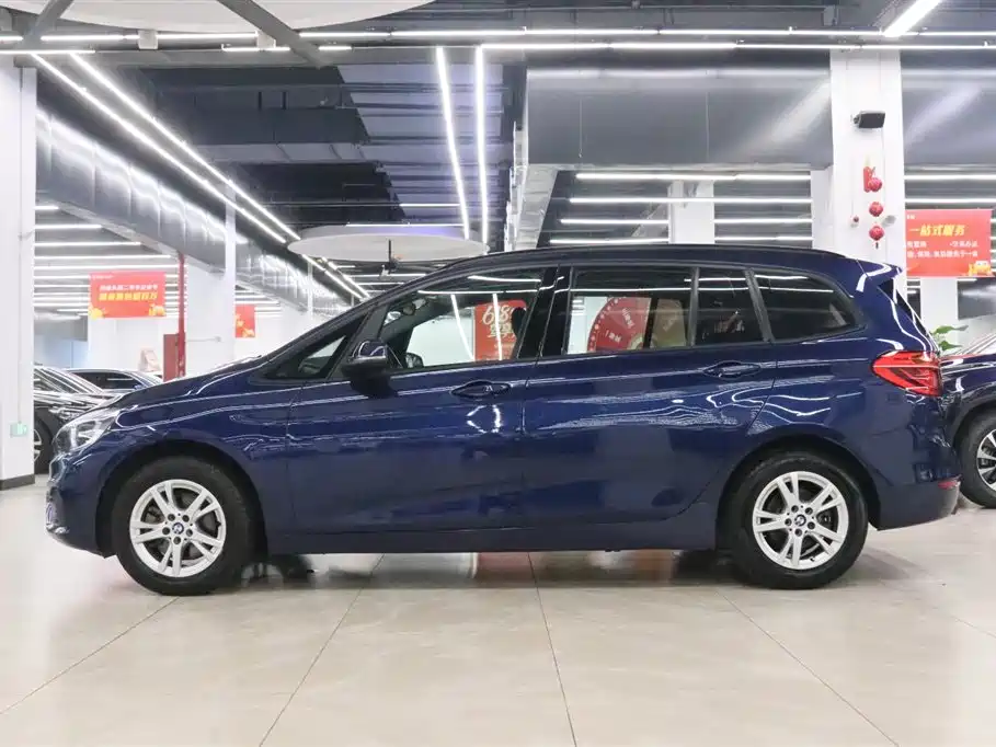 BMW 2 Series Active Tourer 218 i Leading