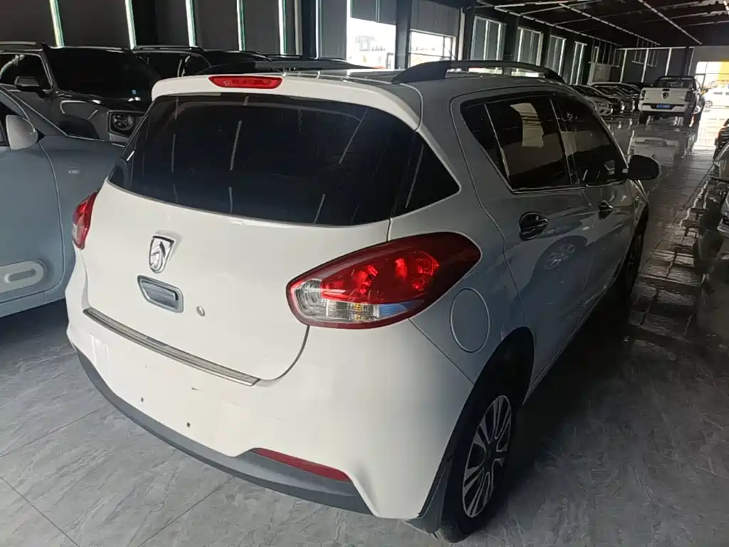 Baojun 310 1.2 L Manual Value