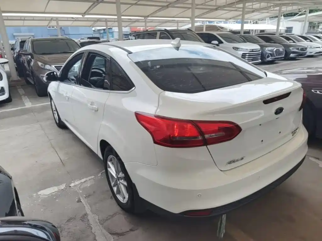 Focus 福克斯 2018款 三厢经典 EcoBoost 180 自动精英型