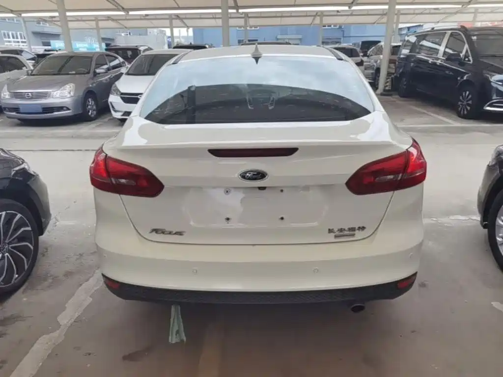 Focus 福克斯 2018款 三厢经典 EcoBoost 180 自动精英型