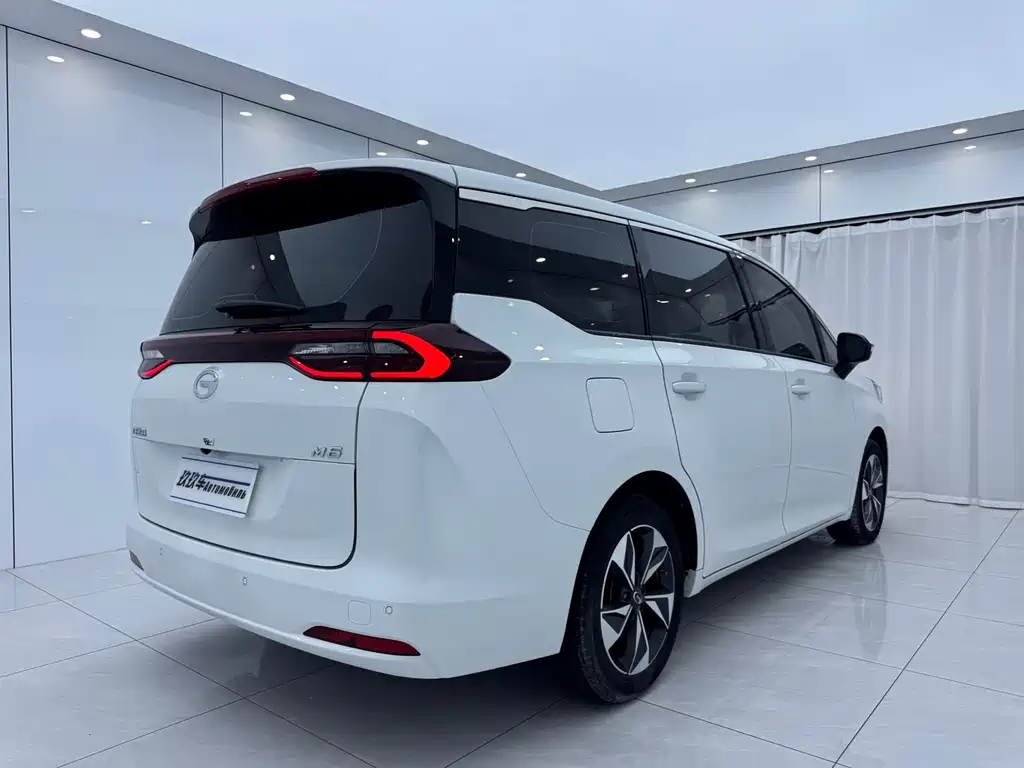 GAC Trumpchi M6 270 T DCT Luxury (7-seat)