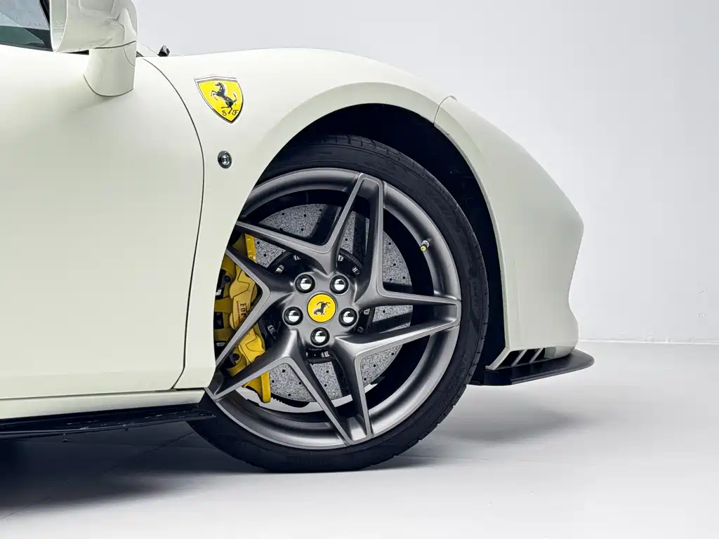 Ferrari F8 Tributo 3.9 T V8