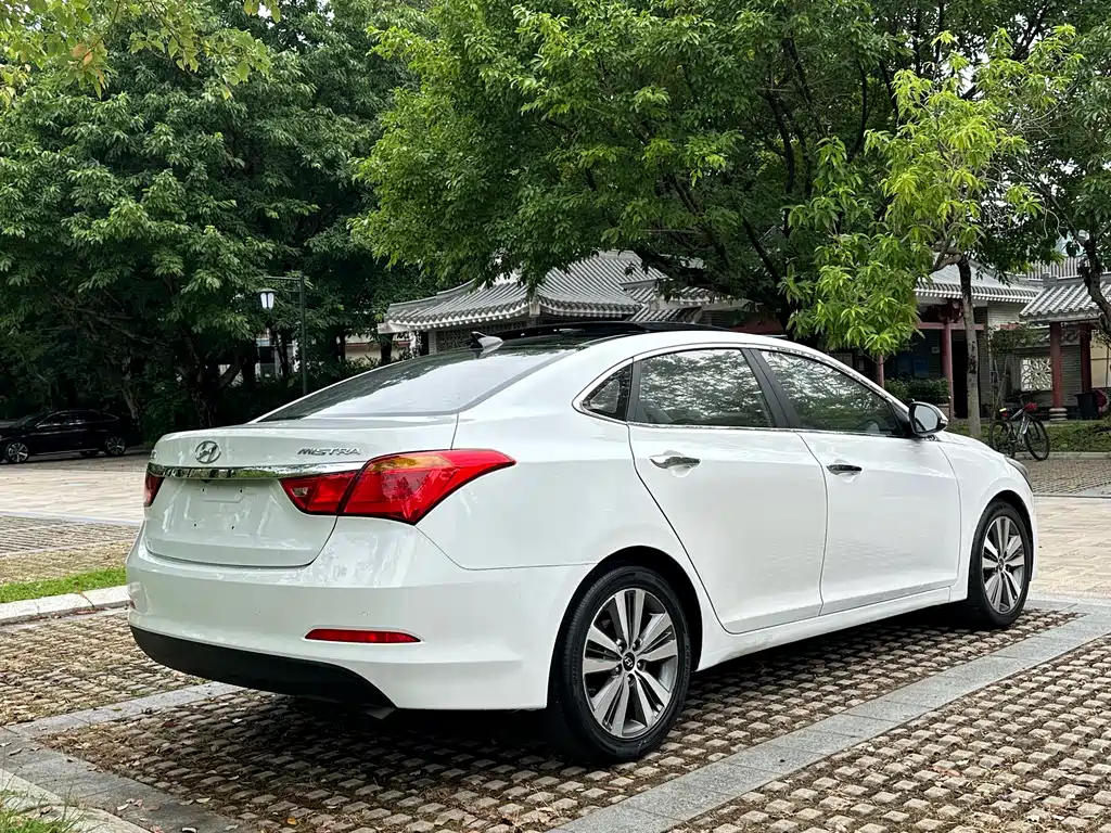 Mistra 1.8 L Auto Intelligent GLS