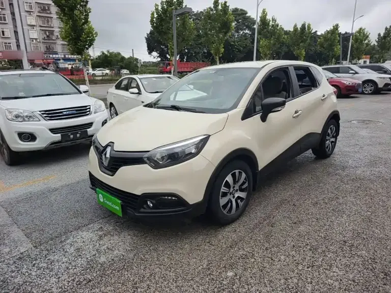 Renault Captur 1.2 T Auto Standard