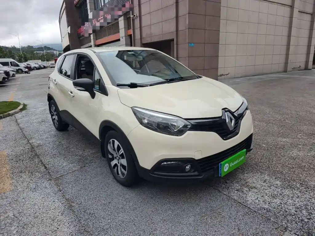 Captur 1.2 T Auto Standard