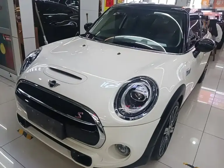 MINI 2.0 T COOPER S Artist 5-door