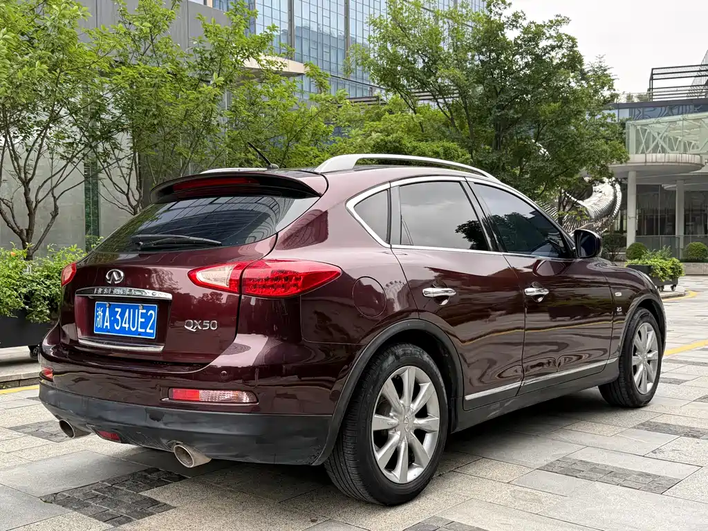 Infiniti QX50 (Import) 英菲尼迪QX50进口 2013款 2.5 L 两驱尊雅版