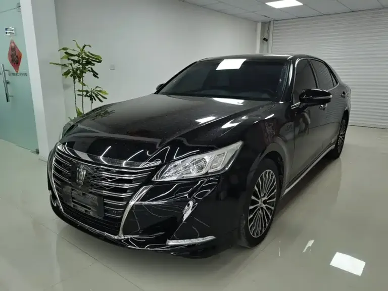 Toyota Crown 2.0 T Sport