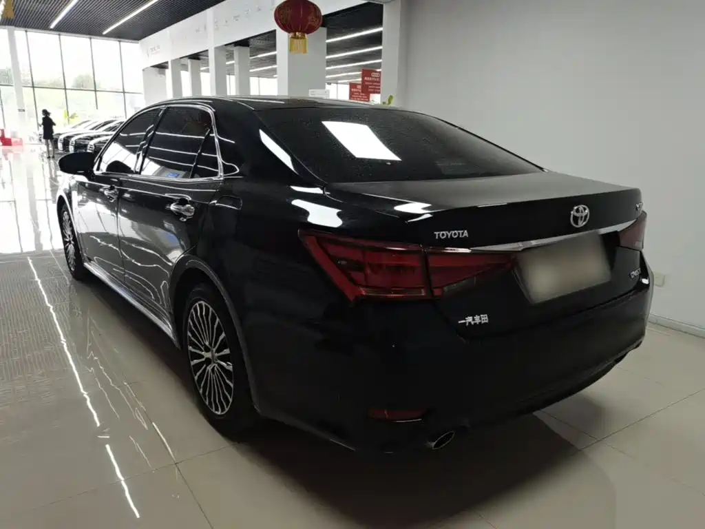 Crown 2.0 T Sport
