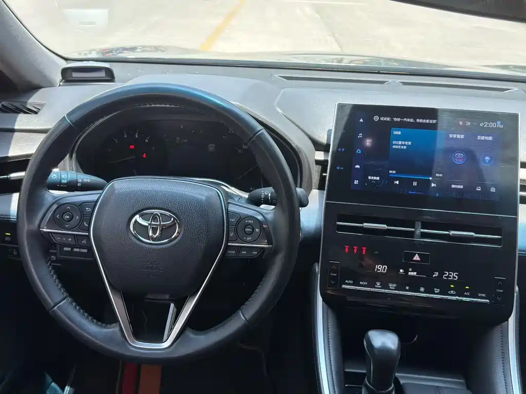 Avalon 2.0 L Luxury