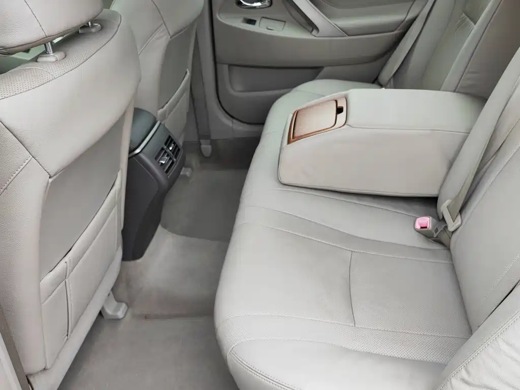 Camry 240 G Luxury