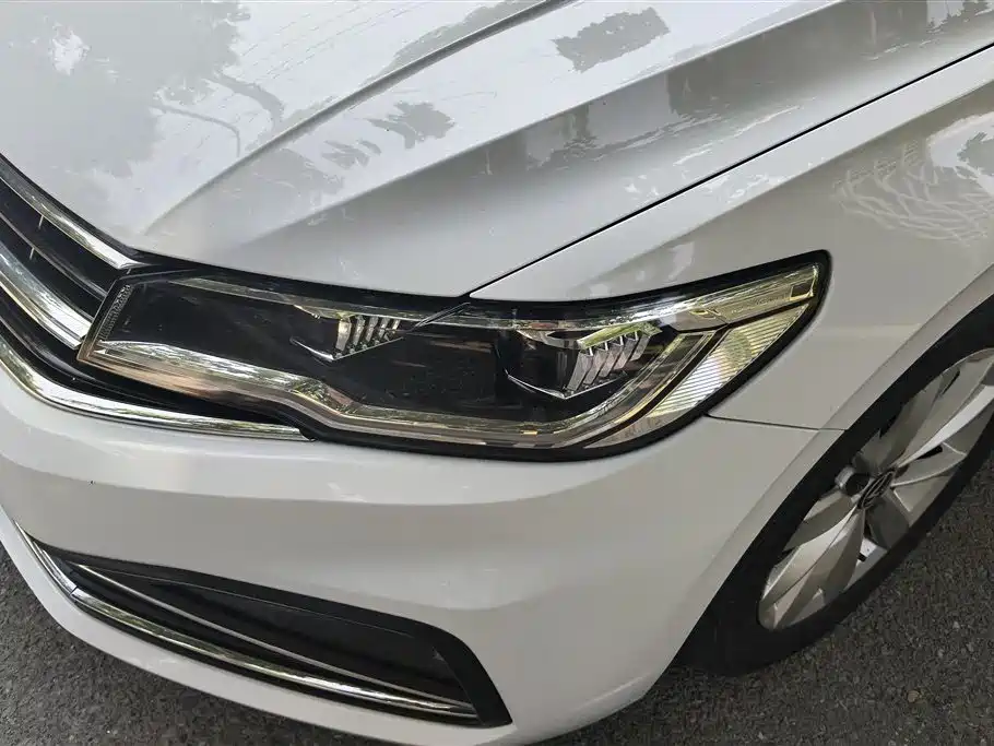 Bora 280 TSI DSG Elite Connected