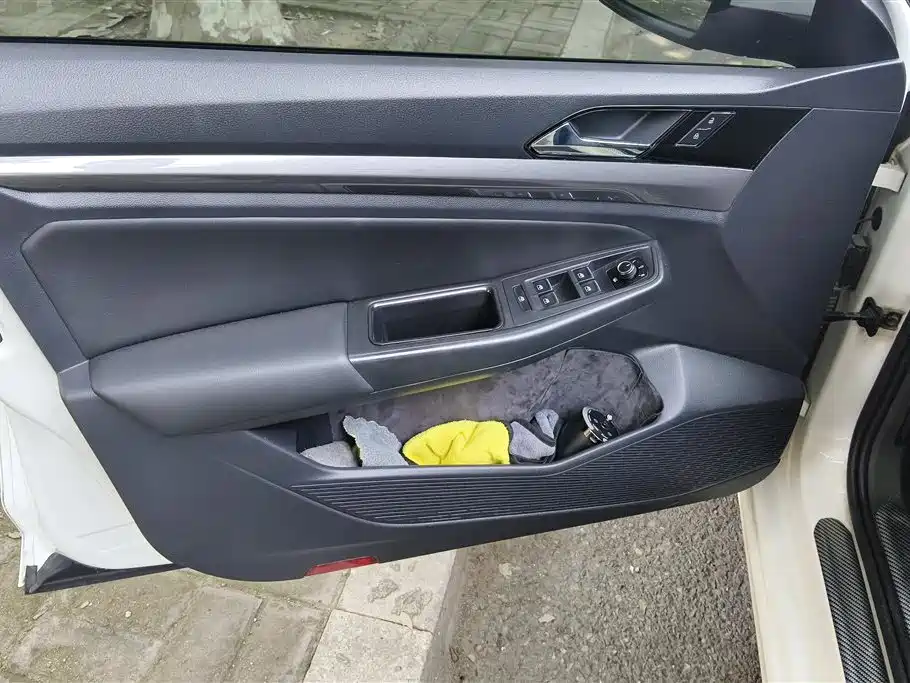 Bora 280 TSI DSG Elite Connected