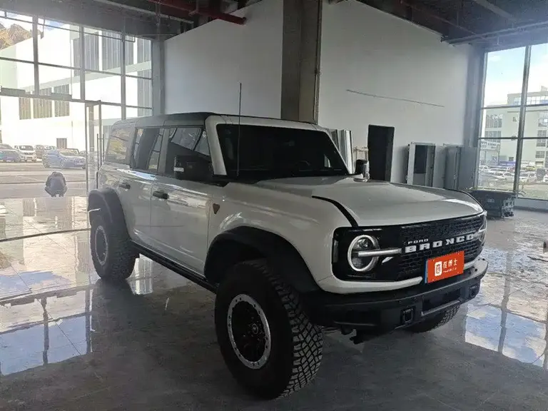 Ford Bronco 福特烈马 2026款 2.3 T 荒地