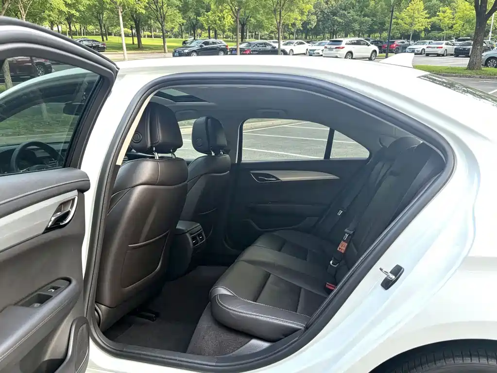 Cadillac ATS-L 28 T Fashion