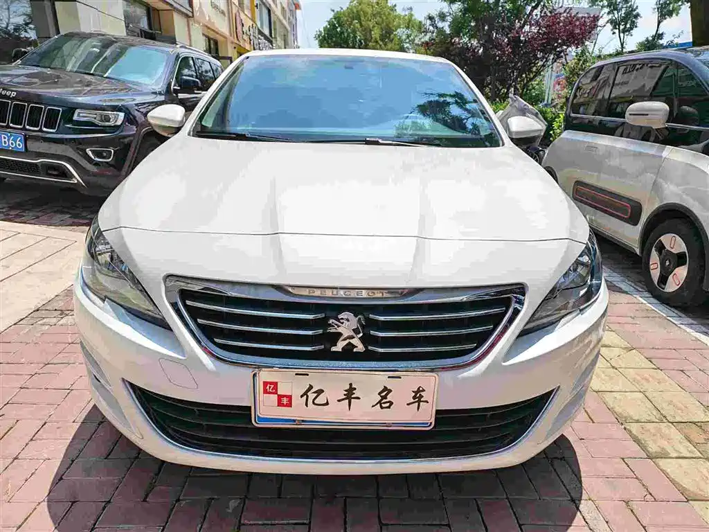 Peugeot 408 1.6 T Auto Luxury