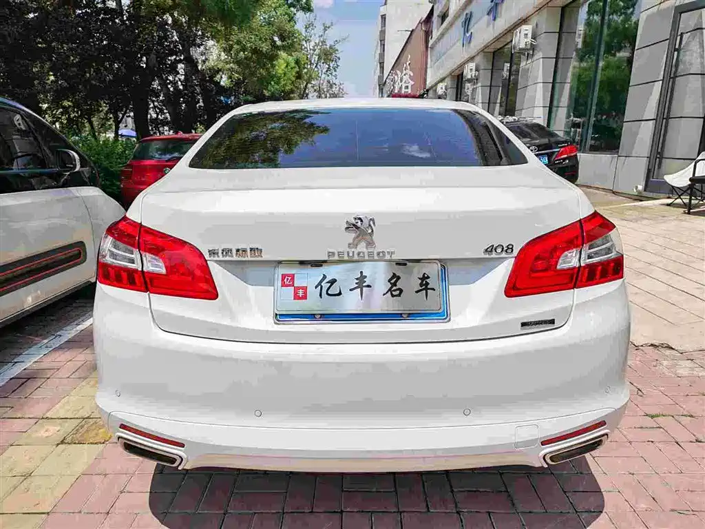 Peugeot 408 1.6 T Auto Luxury