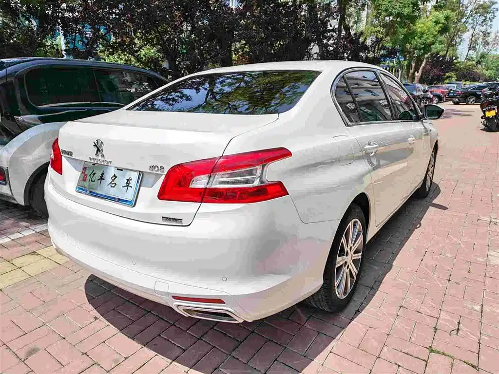 Peugeot 408 1.6 T Auto Luxury