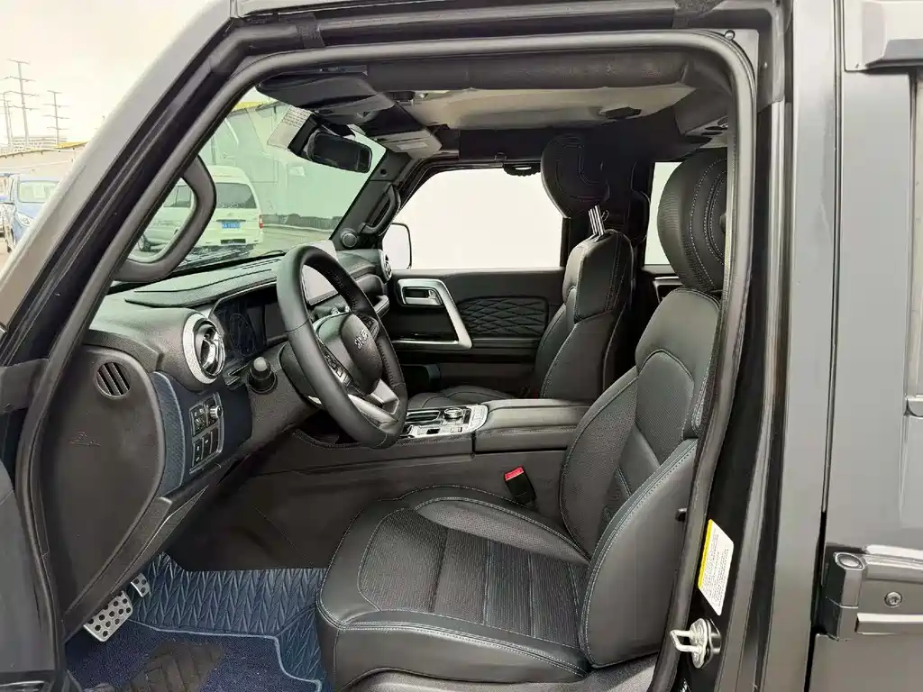 BAIC BJ40 2.0 D Auto 4 WD Blade Hero Swordsman