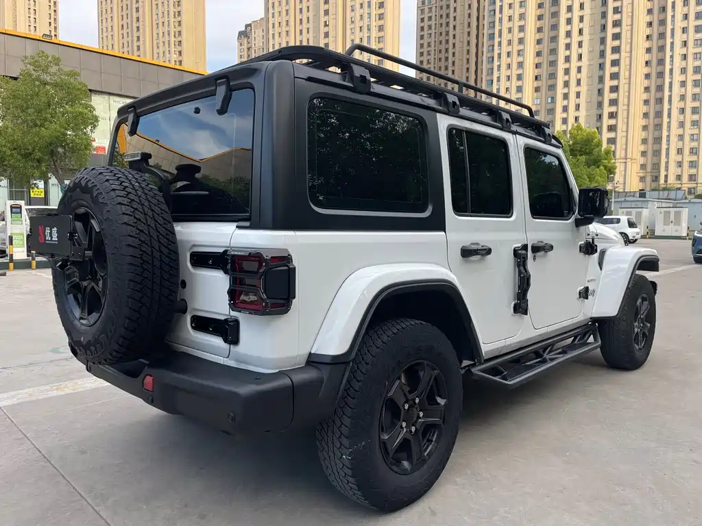 Wrangler 2.0 T Sahara 4-door CN-VI