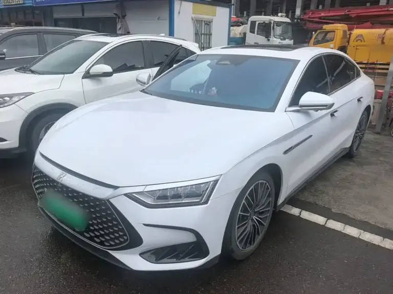 BYD Han DM-i 121 KM Premium