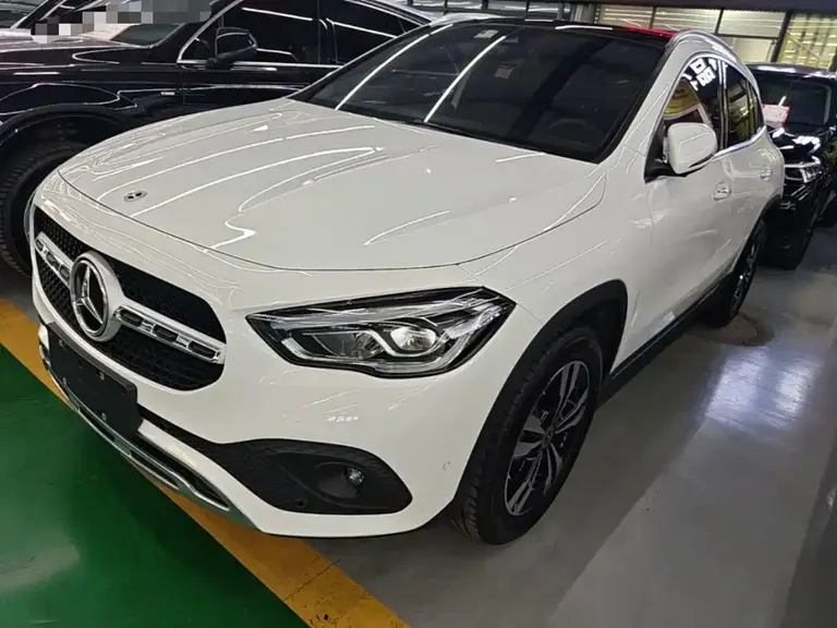 Mercedes-Benz GLA GLA 200