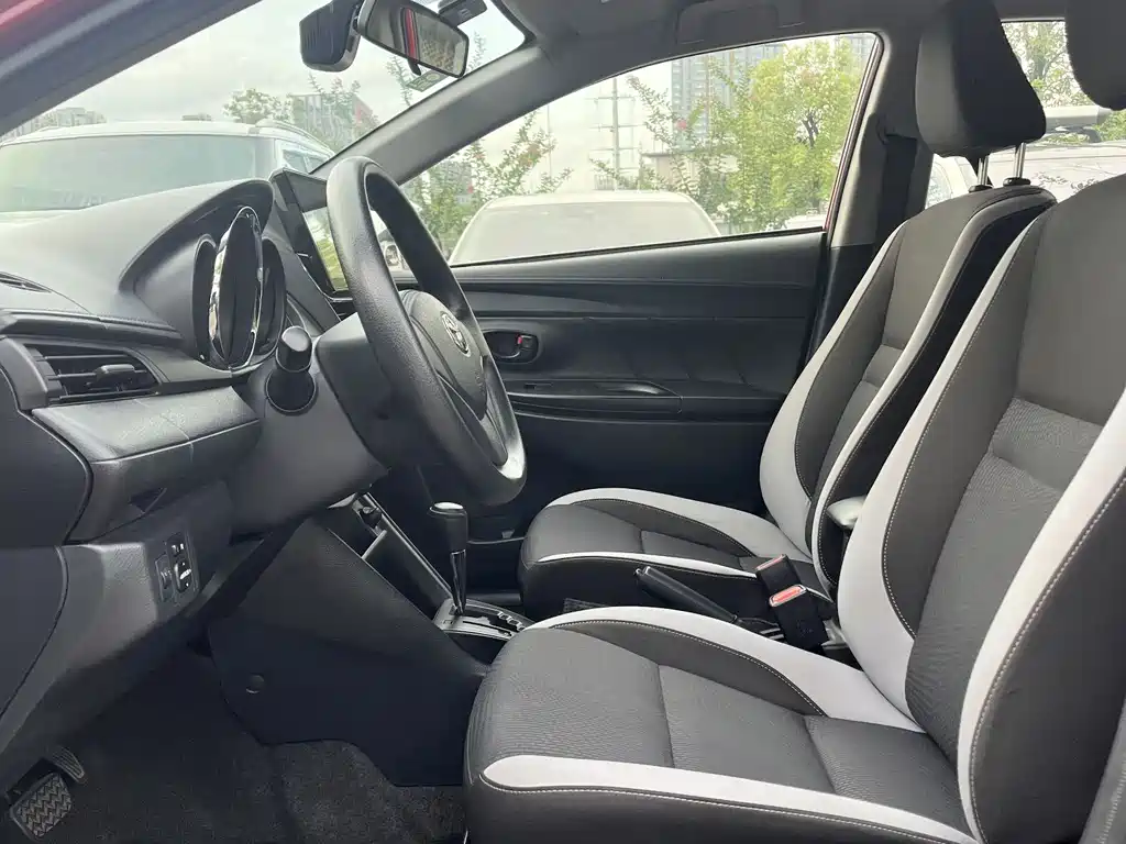 YARiS L Zhixuan Zhixuan X 1.5 L CVT Distinguished