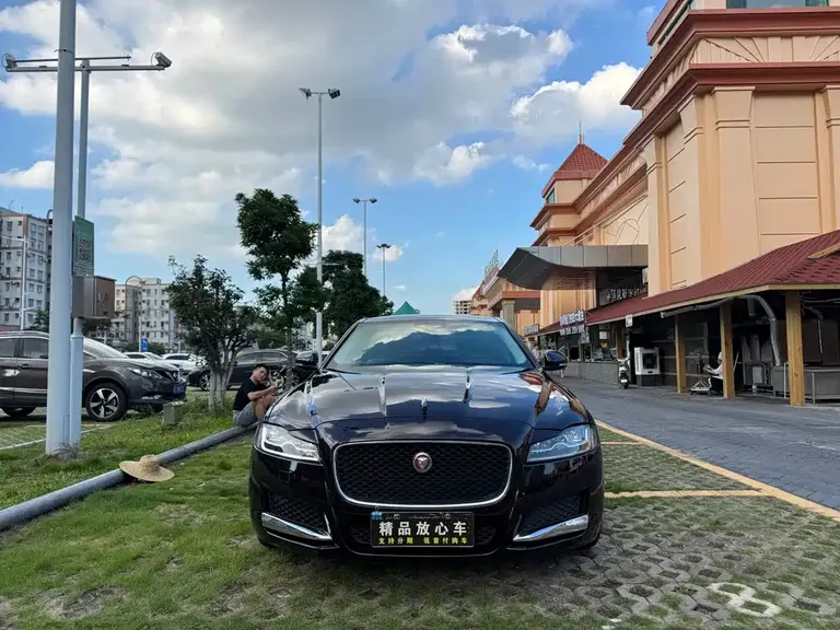 Jaguar XFL XFL 2.0 T 250 PS Premium