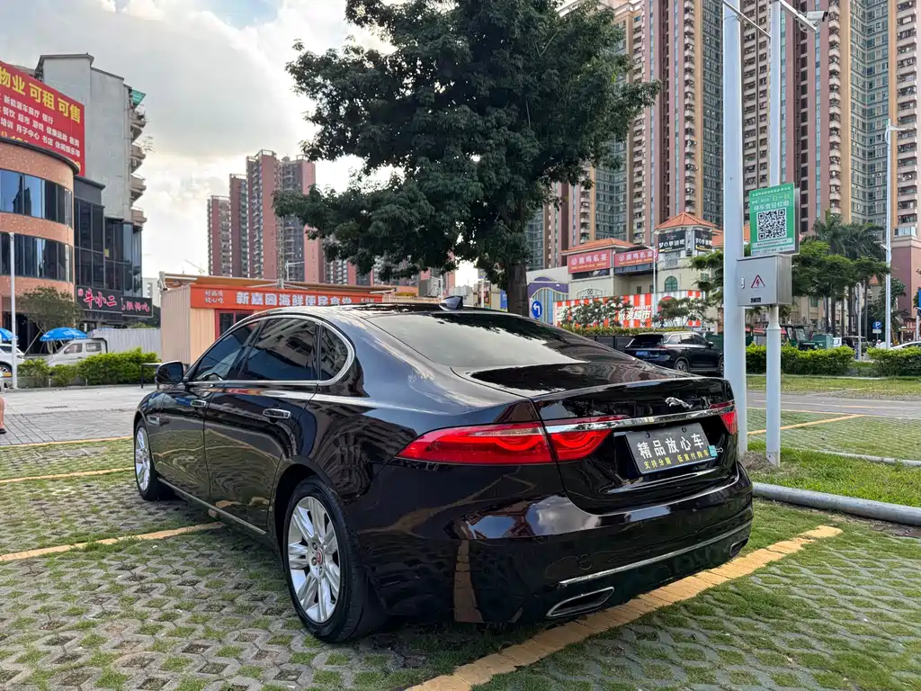 Jaguar XFL XFL 2.0 T 250 PS Premium