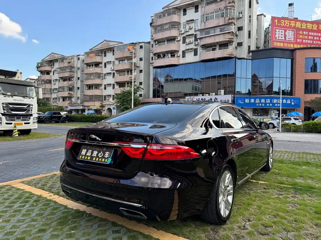 Jaguar XFL XFL 2.0 T 250 PS Premium