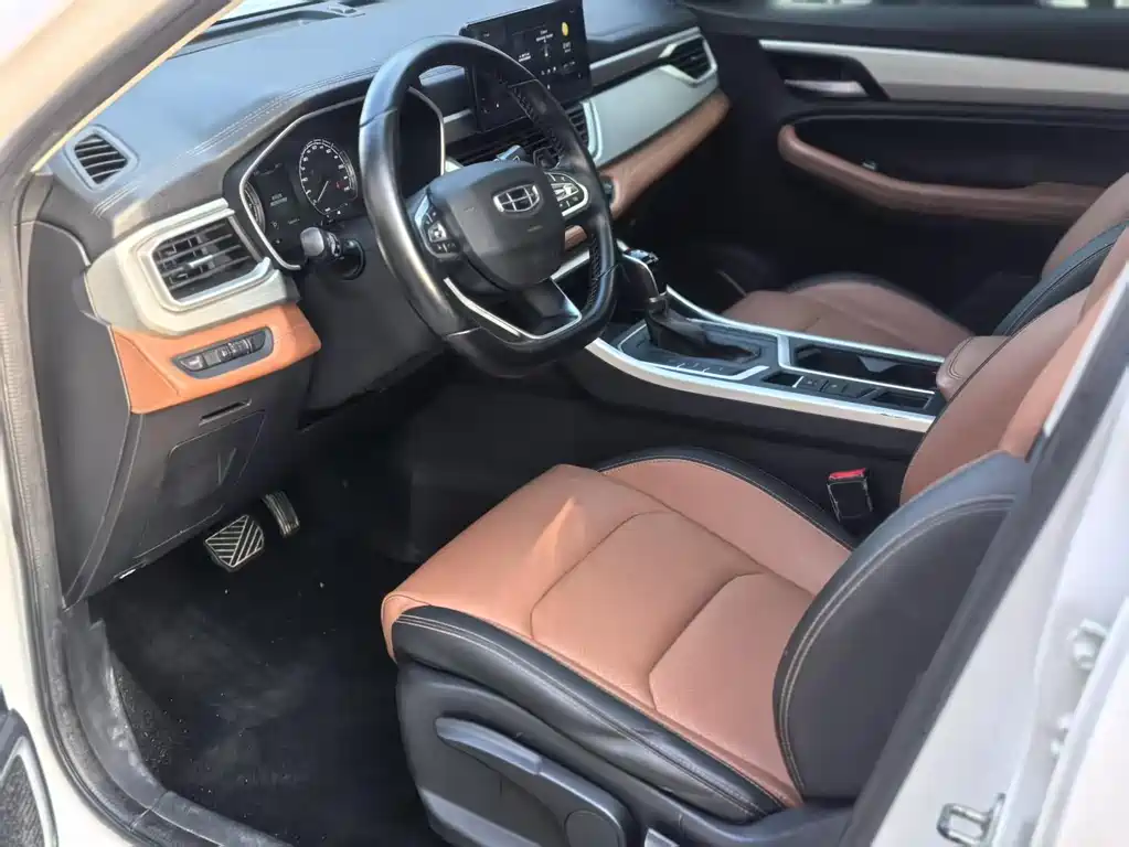 Vision X6 1.4 T CVT Distinguished