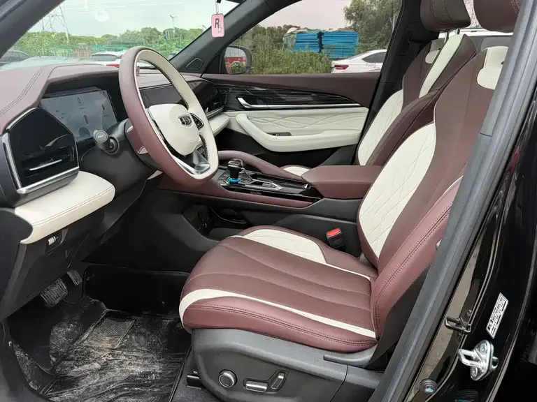 Geely Xingyue L 2.0 TD High Power Auto 2 WD Cloud Rise