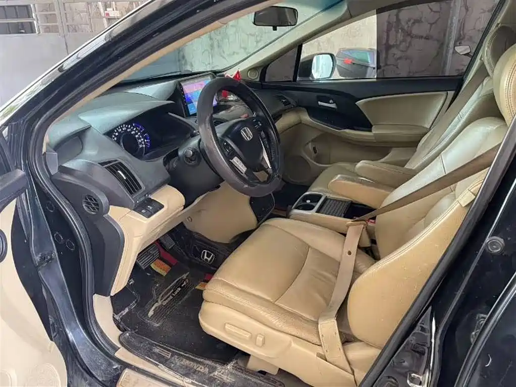 Odyssey 2.4 L Luxury