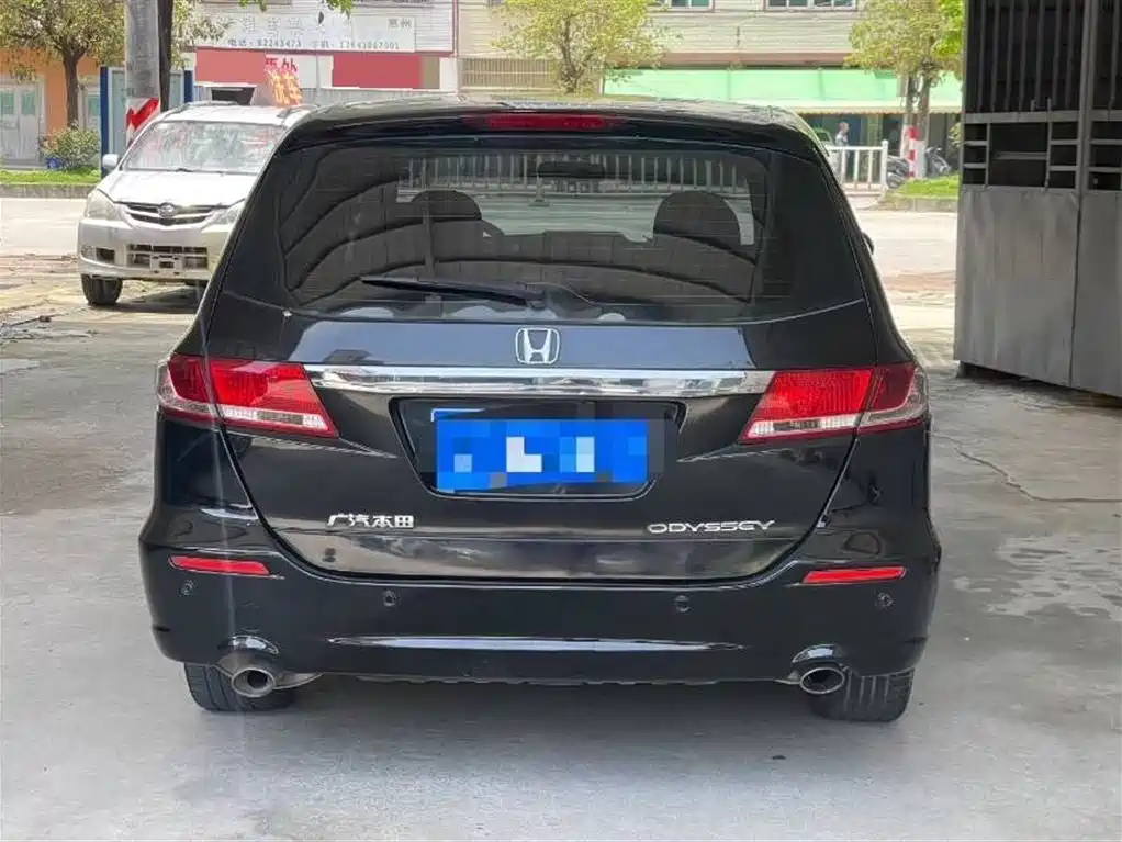 Odyssey 2.4 L Luxury