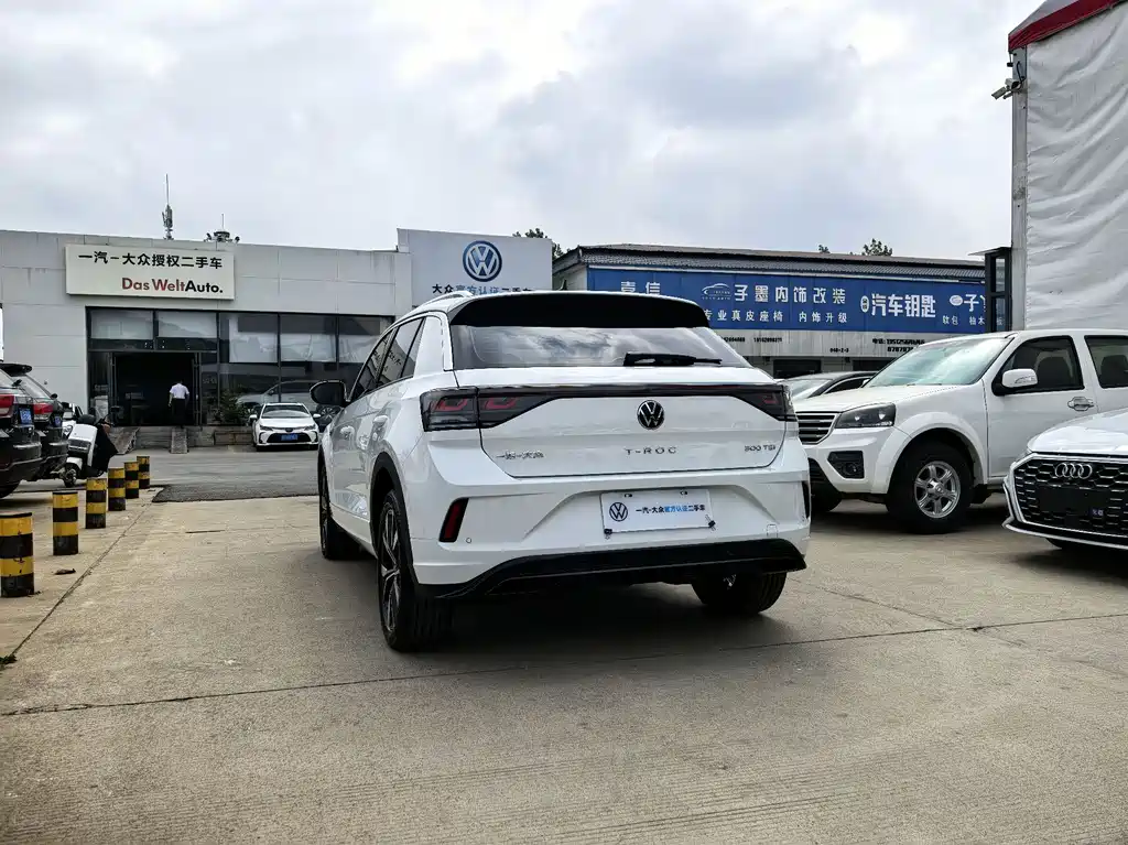 T-ROC 300 TSI DSG 2 WD Starlight