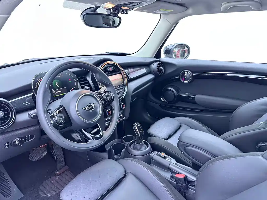 MINI 1.5 T COOPER Artist
