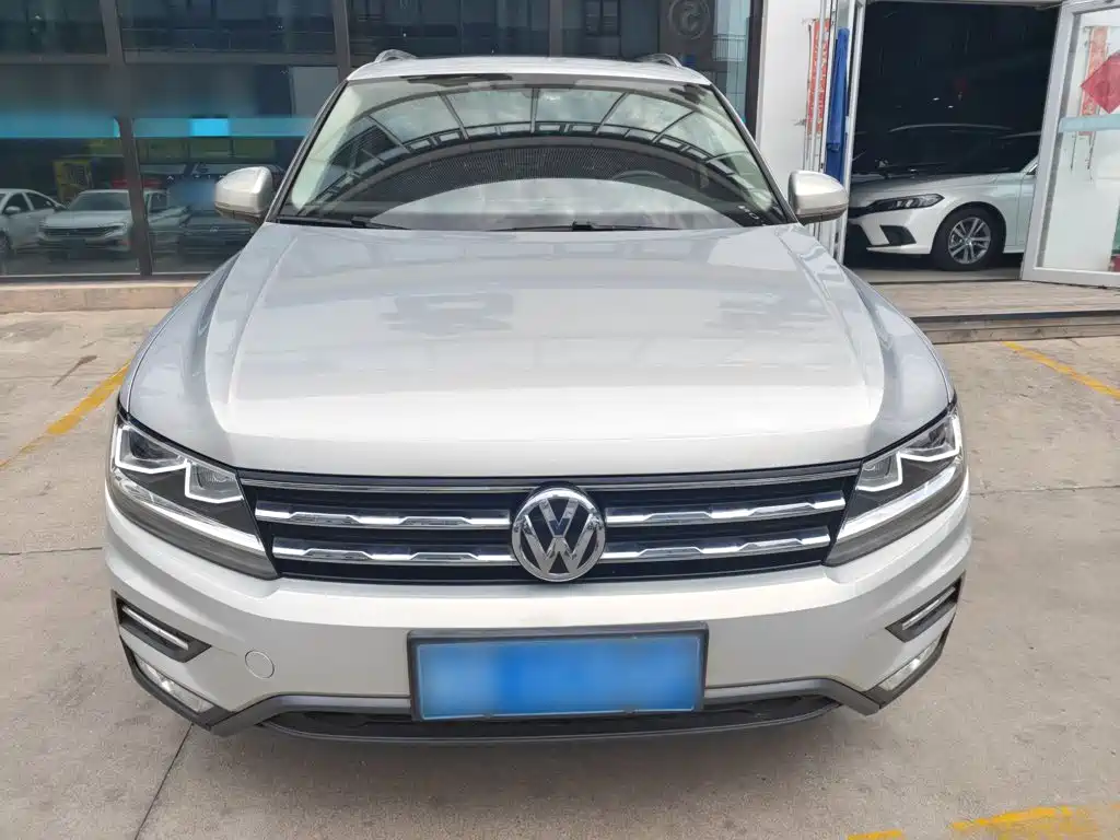 Tiguan L 330 TSI Auto 2 WD Panoramic Comfort CN-VI