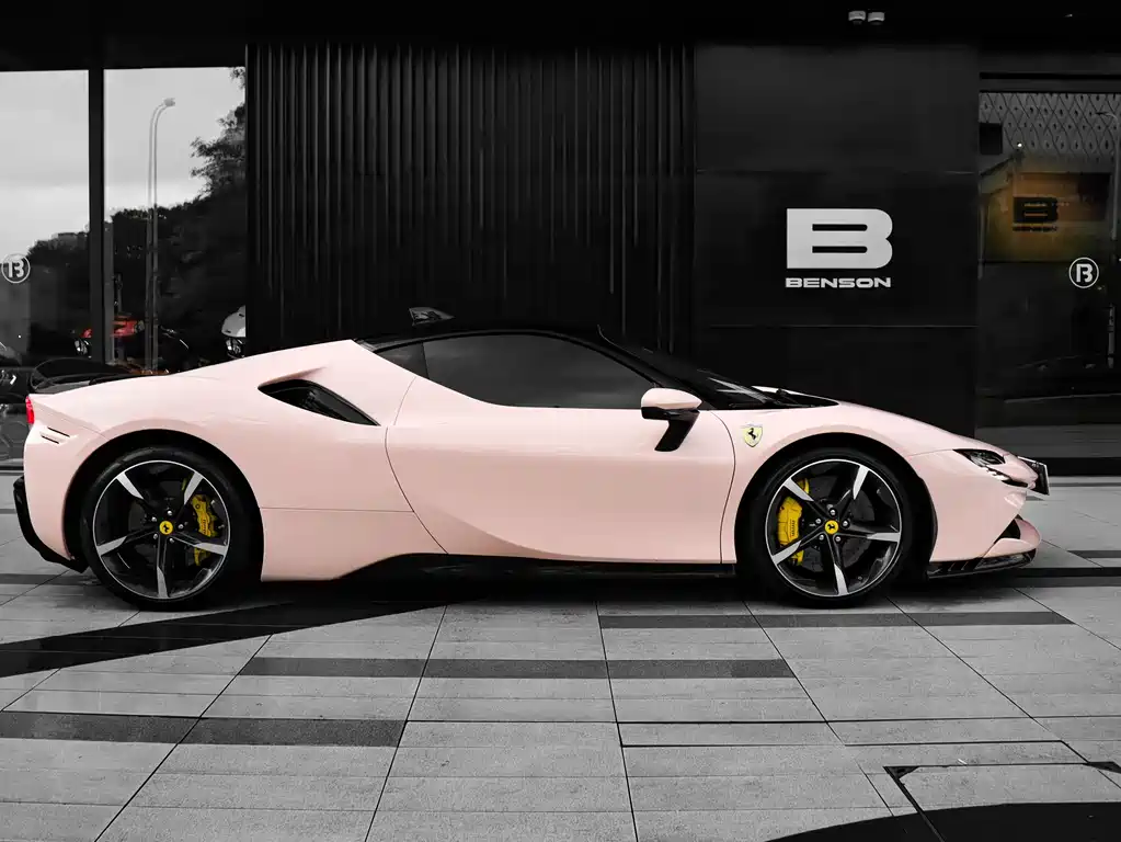 SF90 3.9 T V8 Stradale