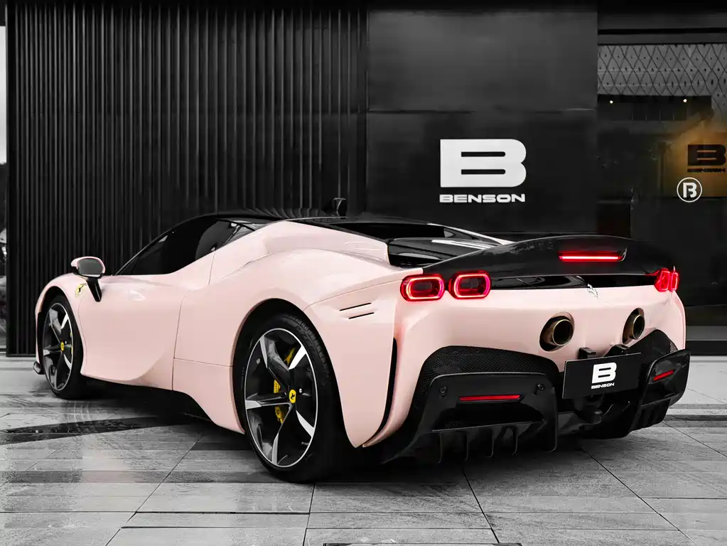 SF90 3.9 T V8 Stradale