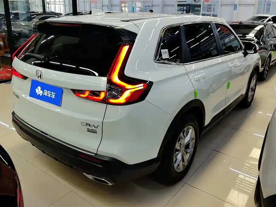 Honda CR-V 240 TURBO 2 WD Sharp Style 5-seat